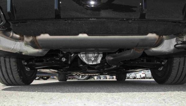 安全炒股股票配资门户 宝马3系降价10万，年轻人抢疯了？标配2.0T+8AT，好开又有面子